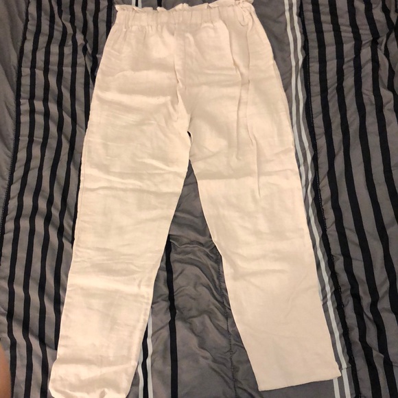 Small khakhi/Beige pants. - Picture 2 of 6